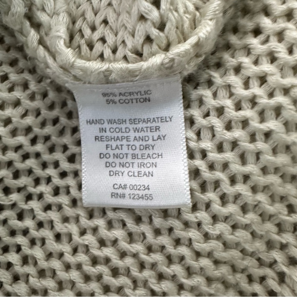 Design lab crochet knitted Cream Knit Sweater white Vneck flowy - Picture 5 of 5